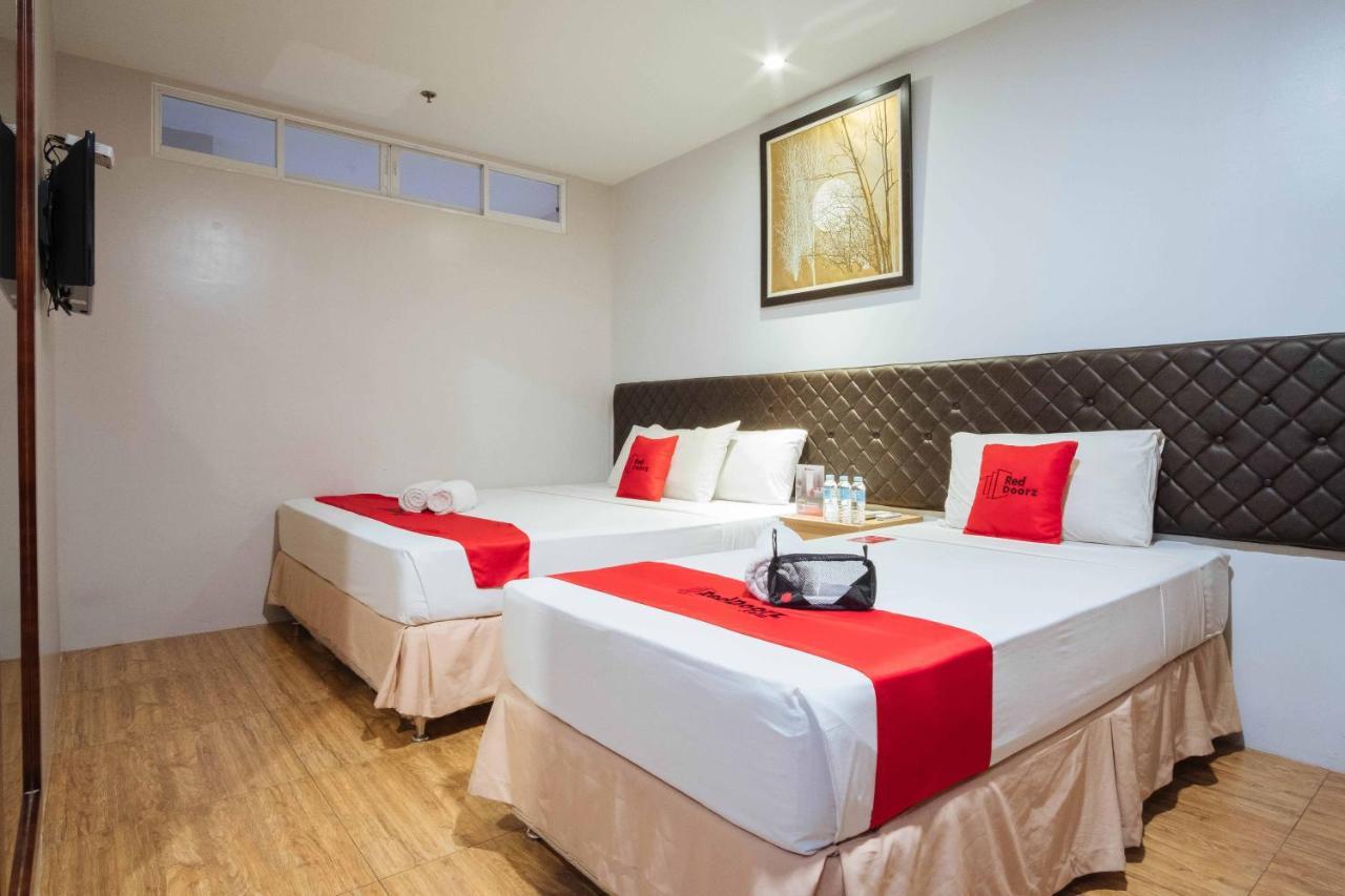Reddoorz Plus Near Cebu Capitol Exterior photo